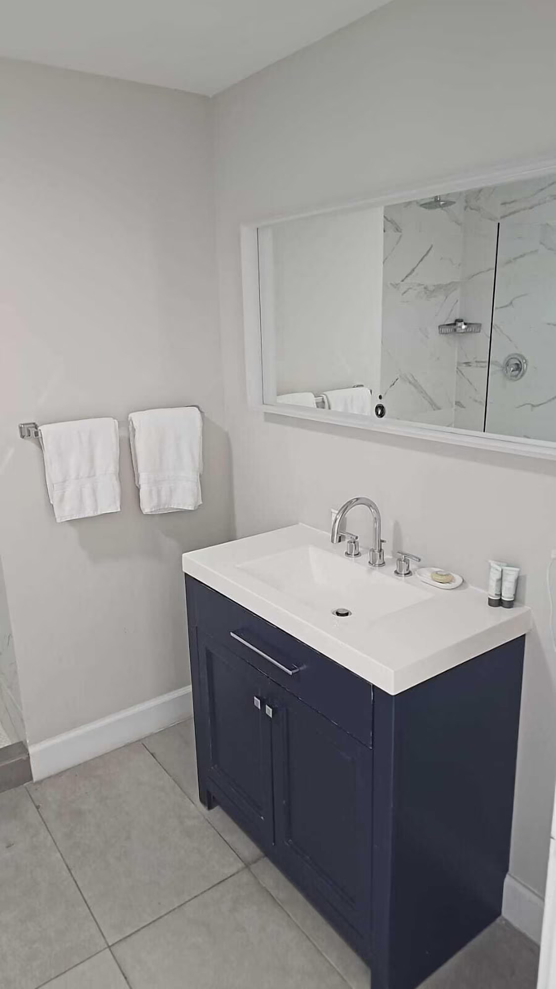 2 bedroom ocean view bathroom