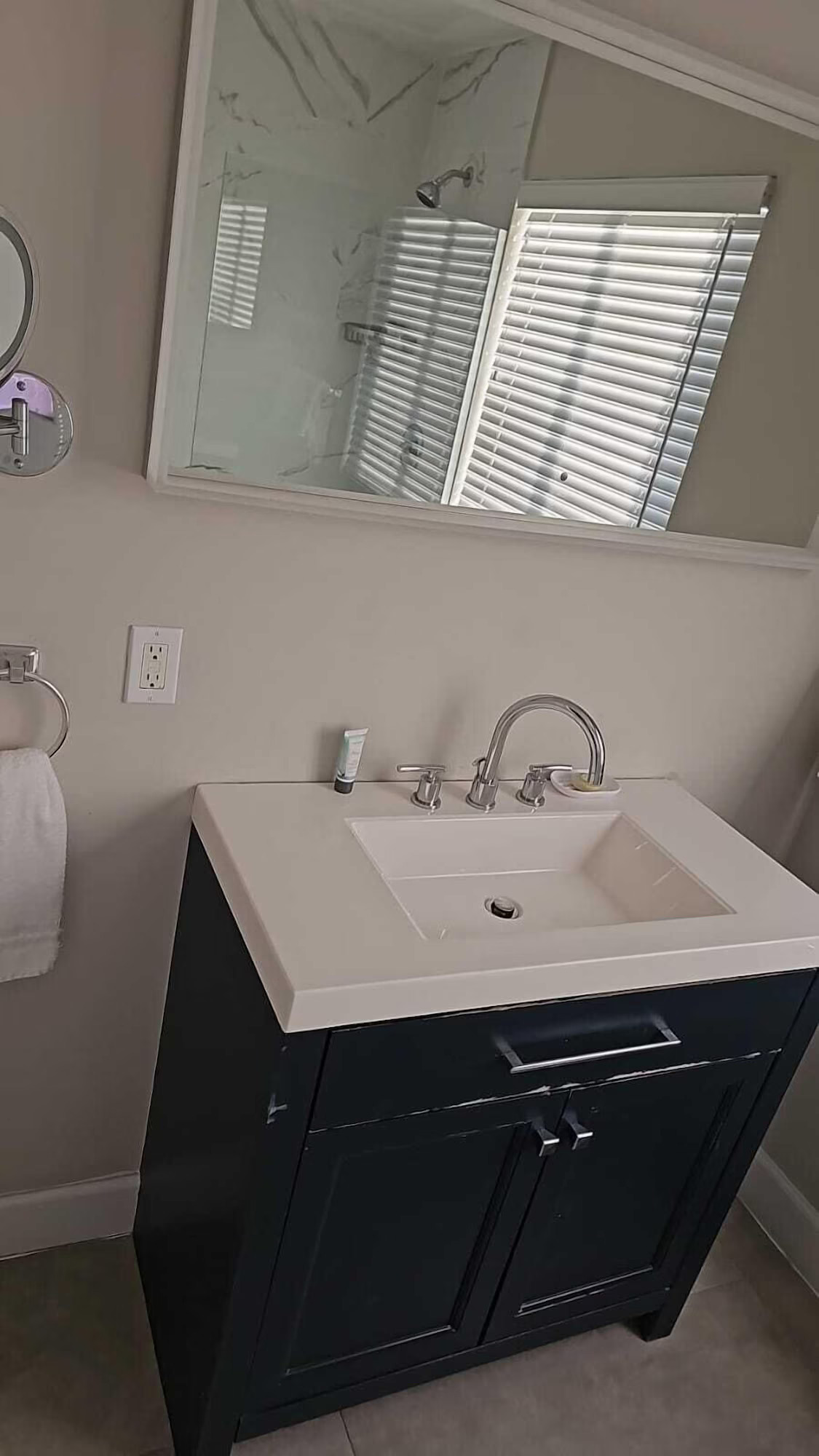 2 bedroom ocean view bathroom